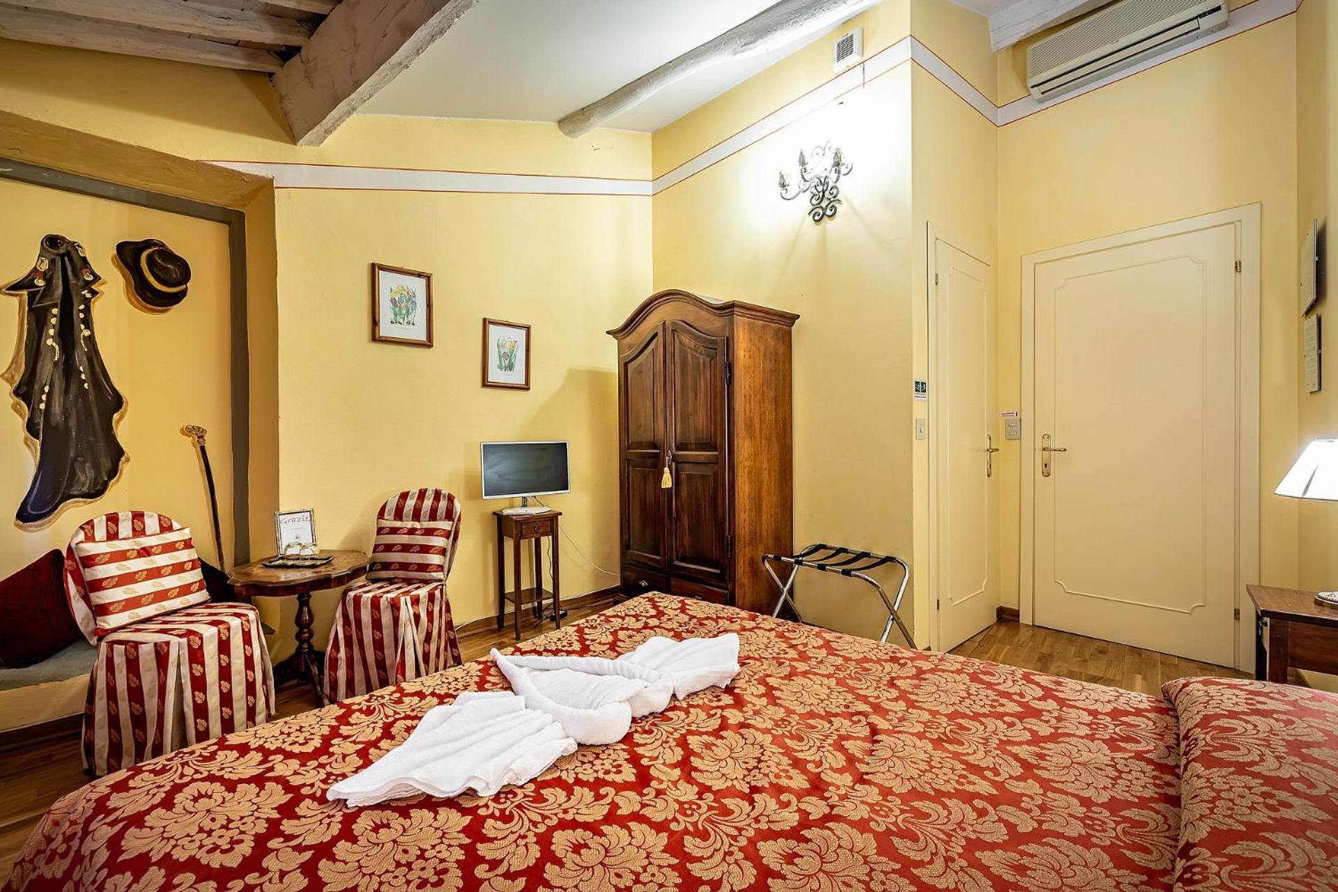 Antica Dimora Patrizia Hotel Montecarlo Luaran gambar
