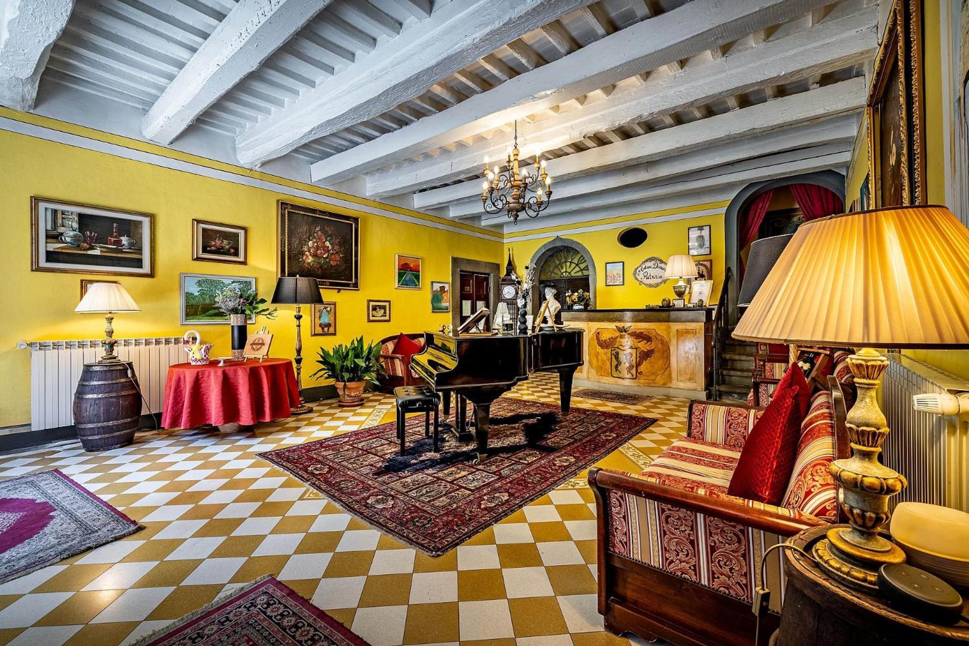 Antica Dimora Patrizia Hotel Montecarlo Luaran gambar